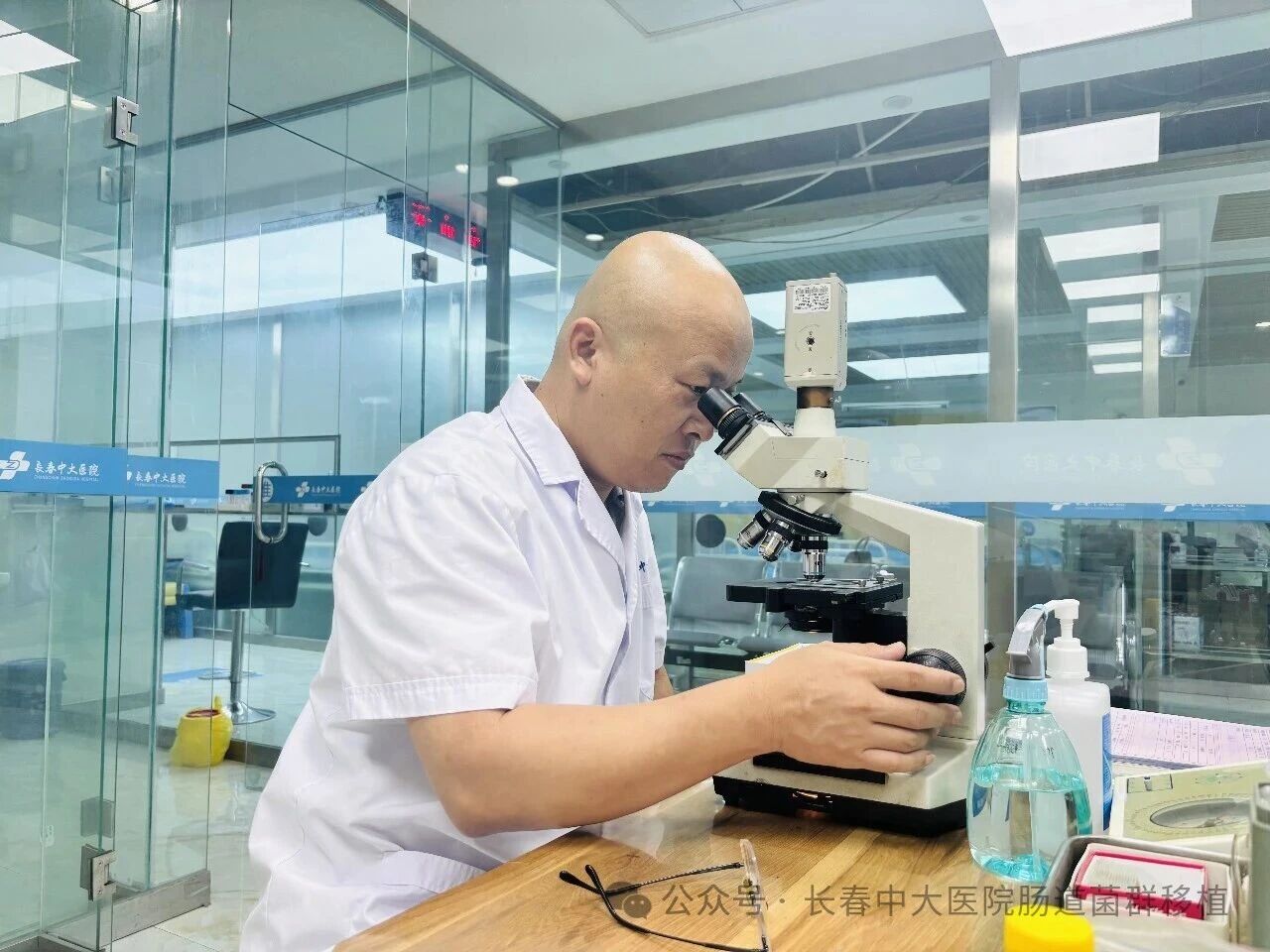 萍乡市|高朋磊医师：左手男科临床，右手肠道菌群移植深入研究